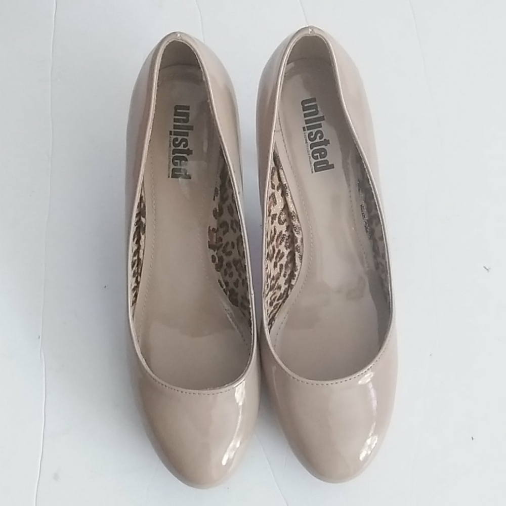 Unlisted Kenneth Cole nude high heel pumps